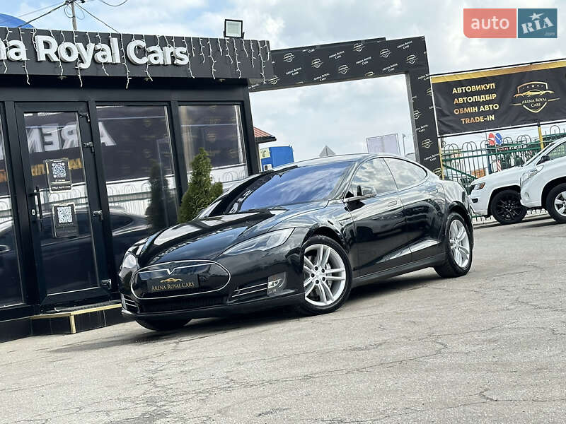 Tesla Model s (2014)