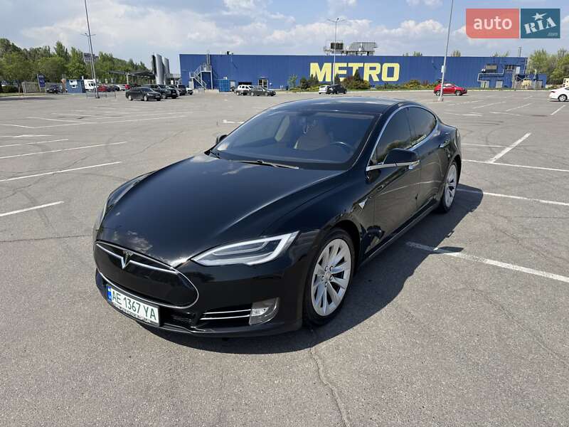 Tesla Model s (2013)