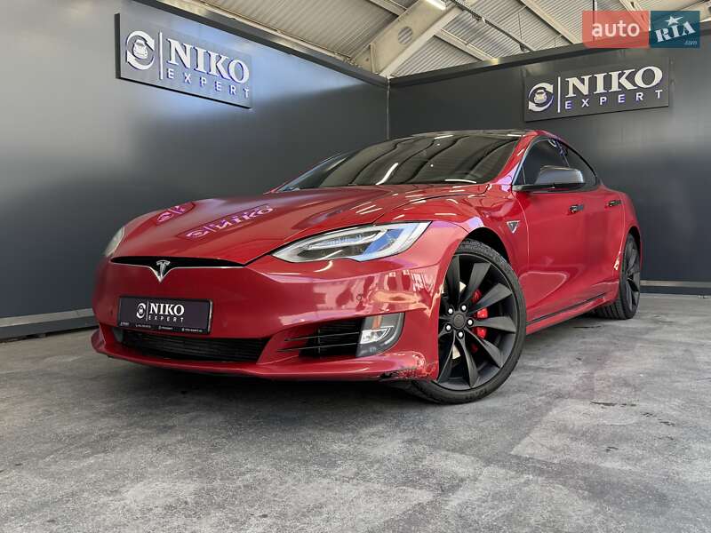 Tesla Model s (2016)