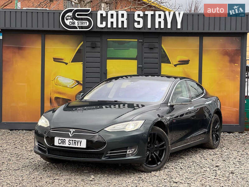 Tesla Model s (2014)