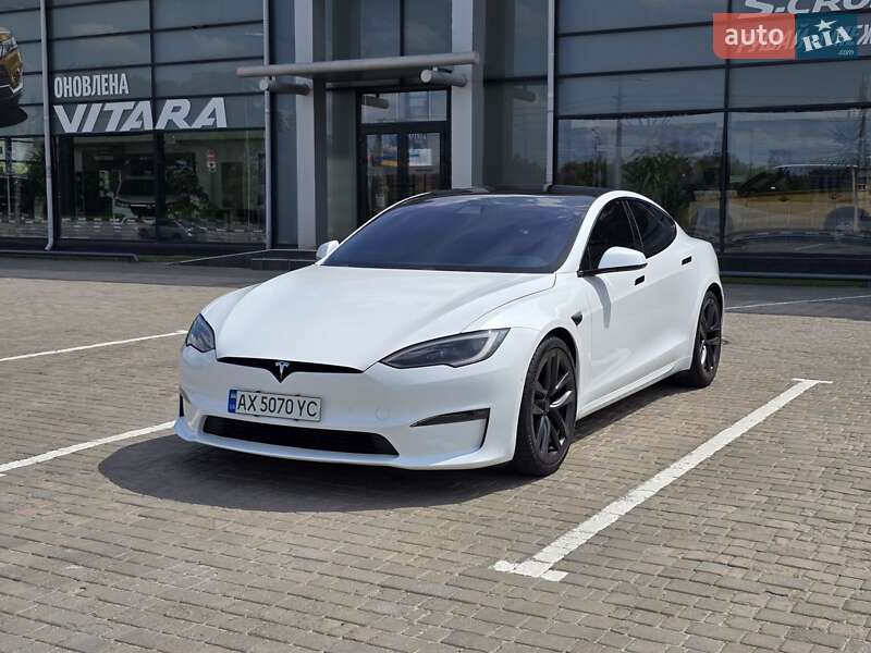 Tesla Model s (2022)