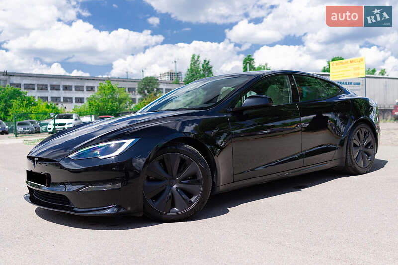 Tesla Model s (2023)