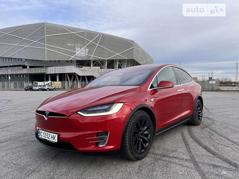 Tesla Model x (2016)
