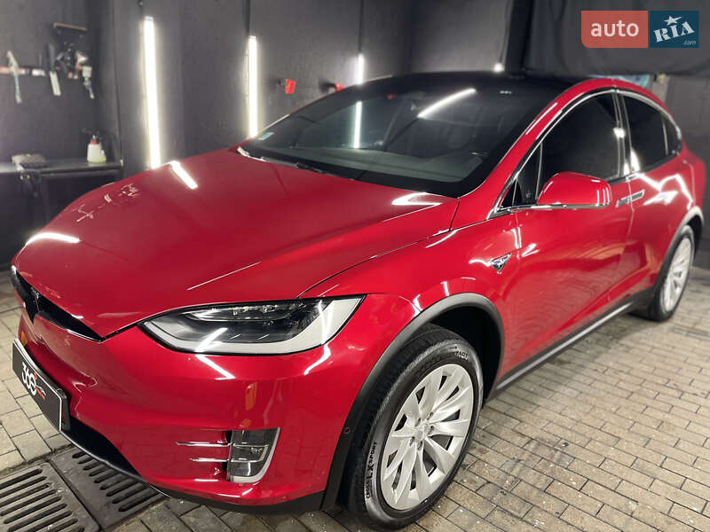Tesla Model x (2017)