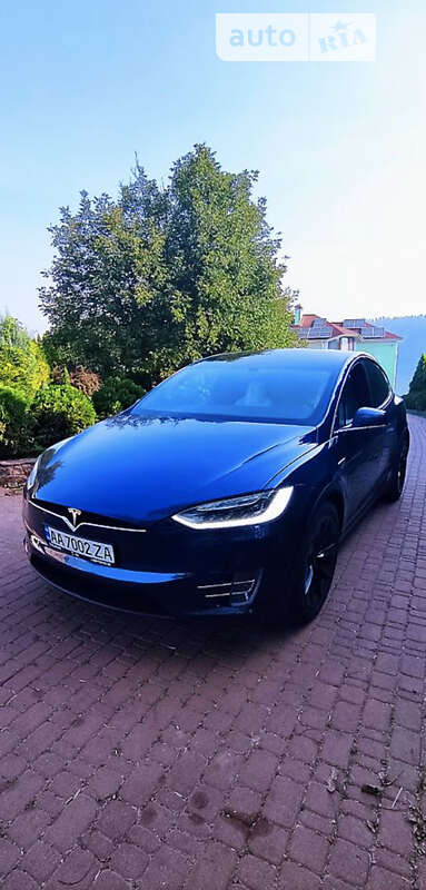 Tesla Model x (2016)
