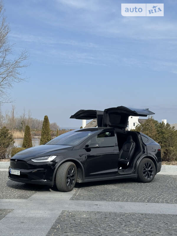 Tesla Model x (2022)