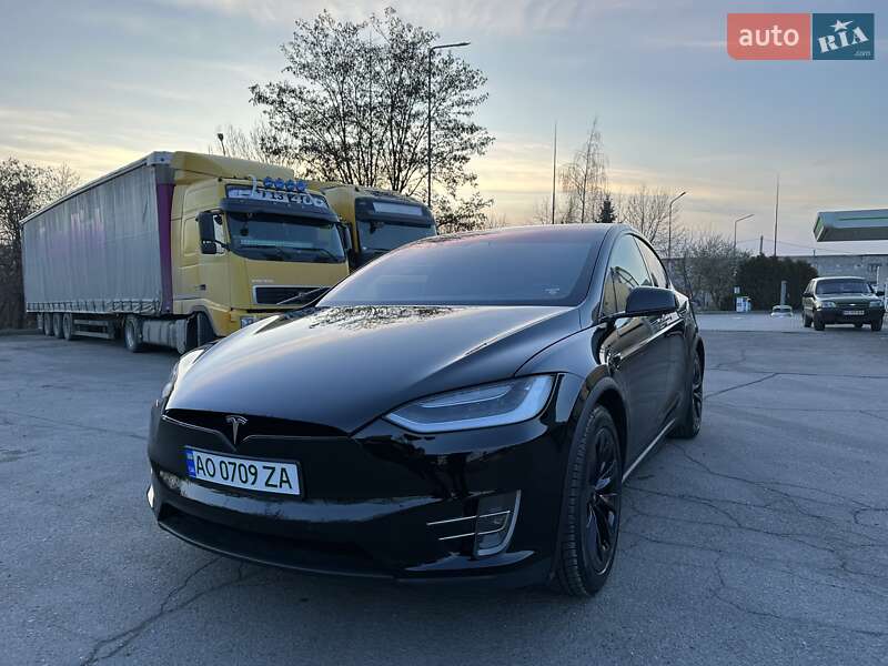 Tesla Model x (2018)
