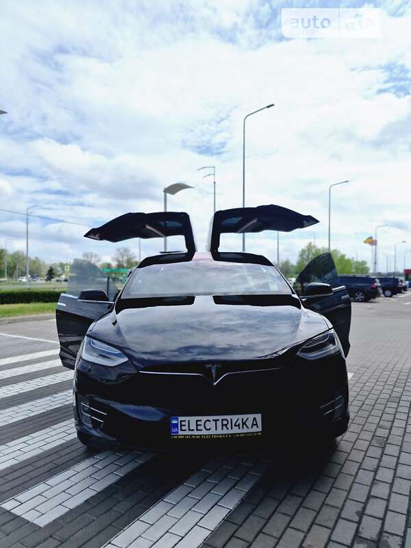 Tesla Model x (2018)