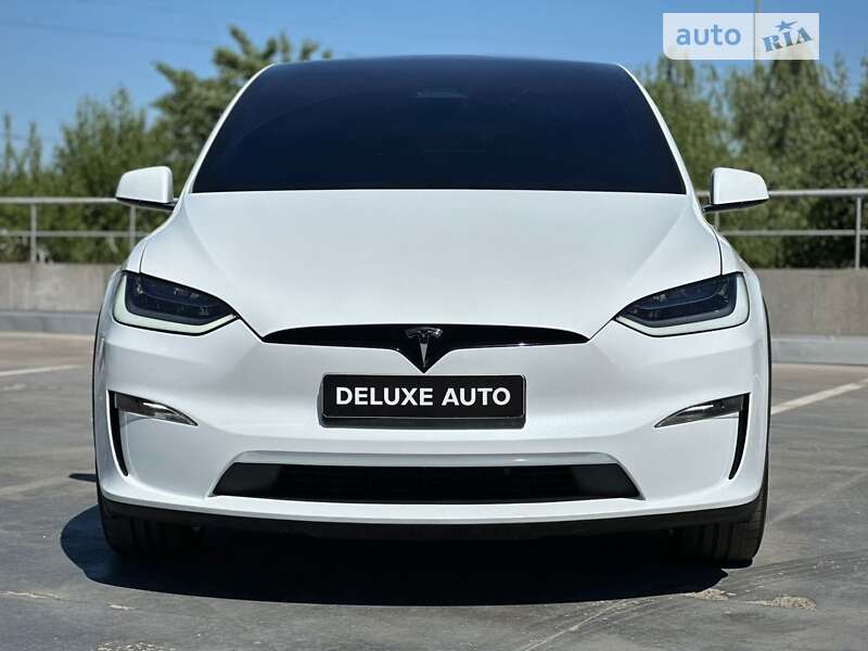 Tesla Model x (2023)