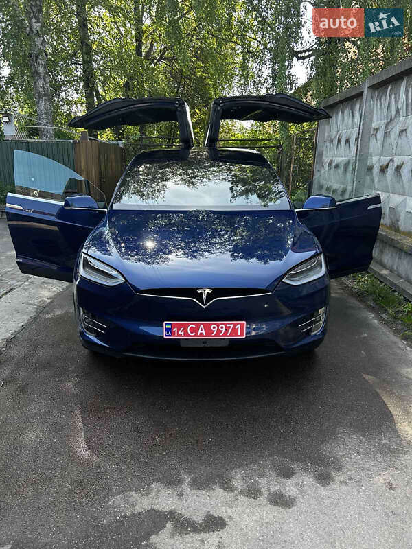 Tesla Model x (2018)