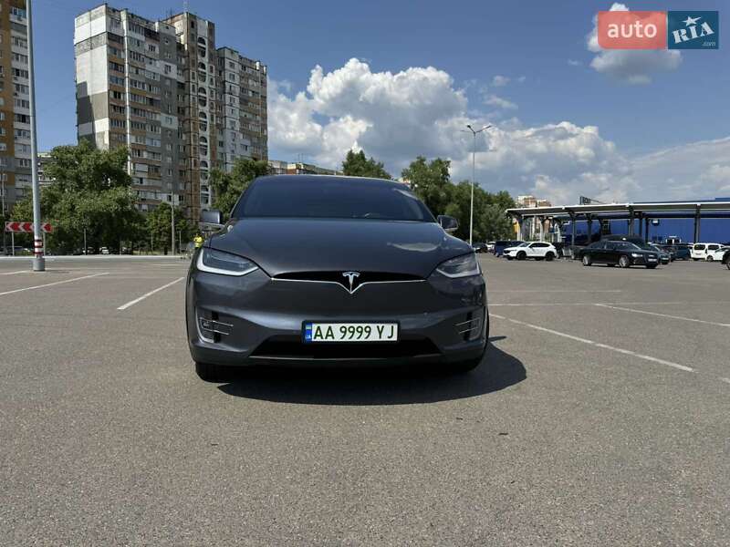 Tesla Model x (2017)