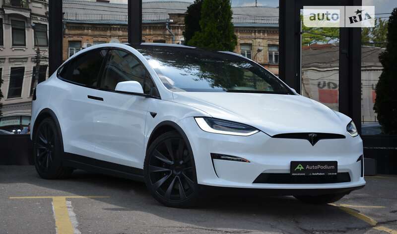 Tesla Model x (2023)