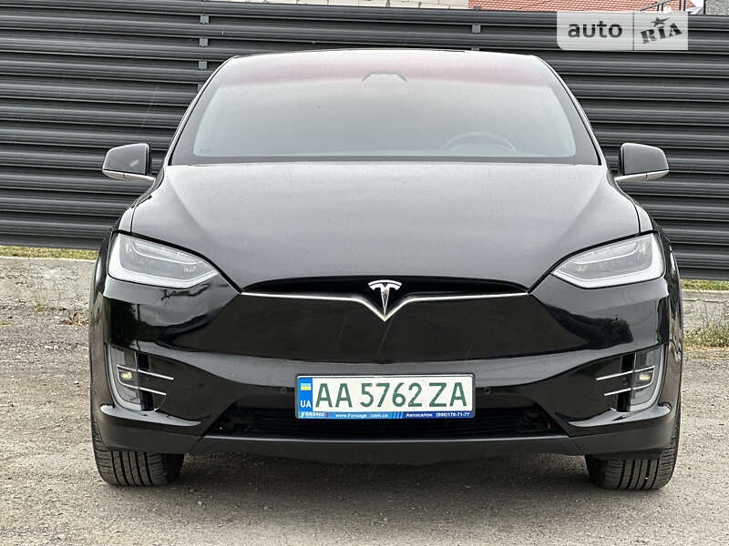 Tesla Model x (2017)