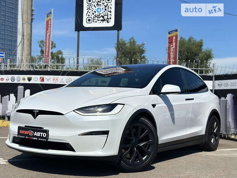 Tesla Model x (2022)