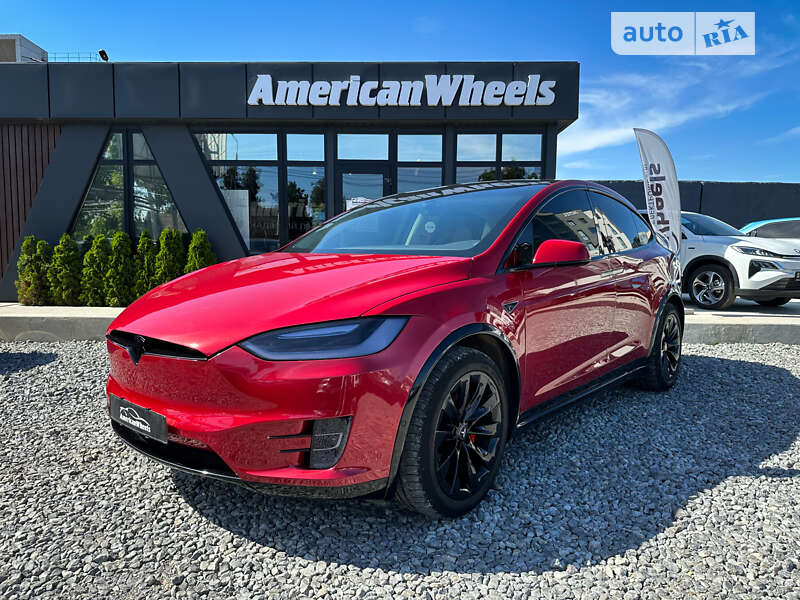 Tesla Model x (2016)