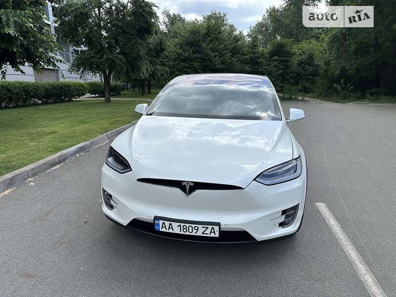 Tesla Model x (2017)
