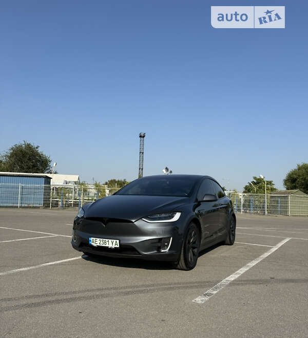 Tesla Model x (2018)