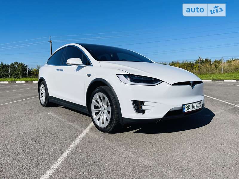 Tesla Model x (2018)