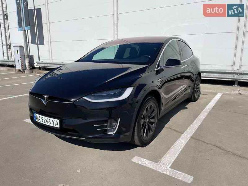 Tesla Model x (2018)