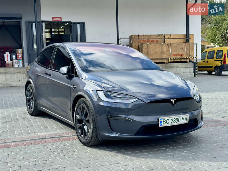 Tesla Model x (2023)