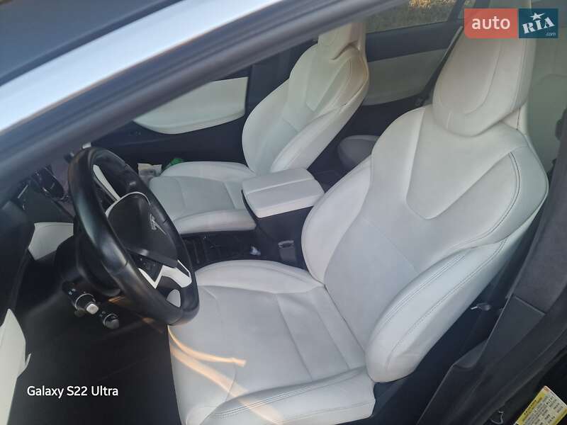 Tesla Model x (2018)