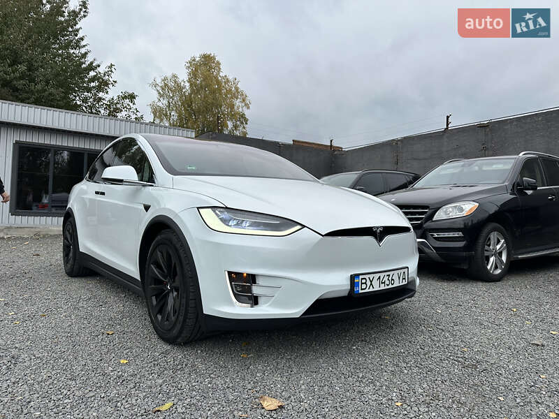Tesla Model x (2017)
