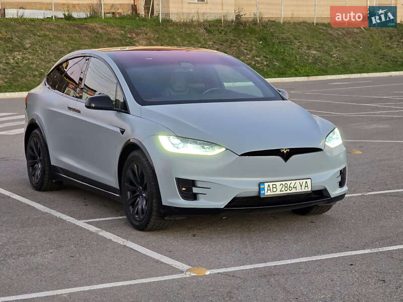 Tesla Model x (2018)