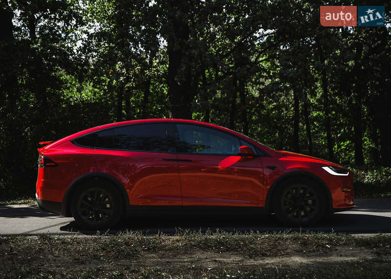 Tesla Model x (2022)