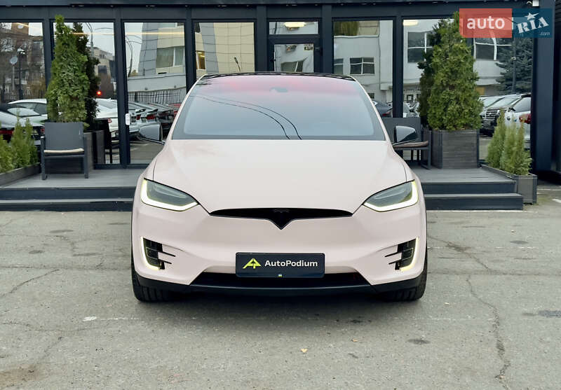 Tesla Model x (2016)