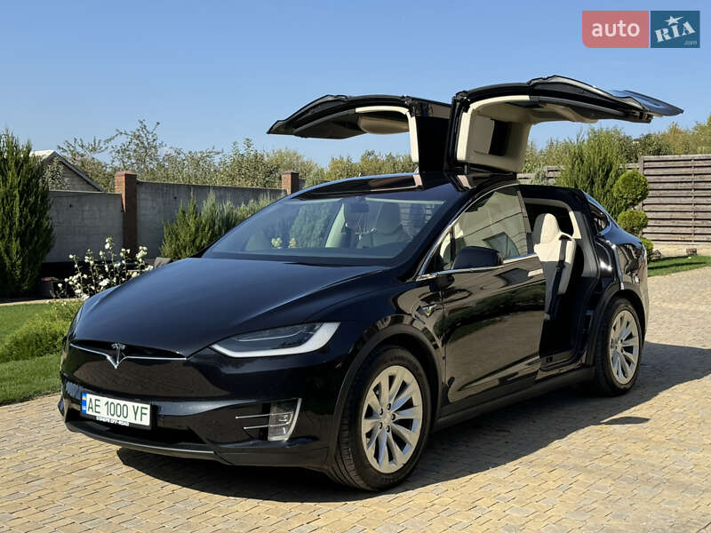 Tesla Model x (2018)