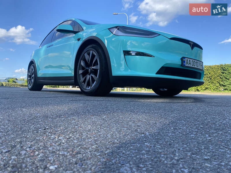 Tesla Model x (2022)