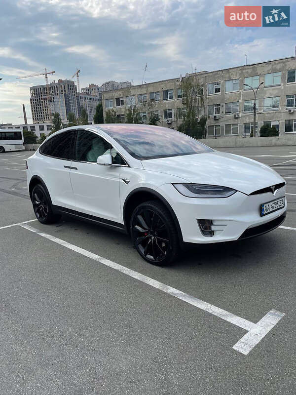 Tesla Model x (2017)