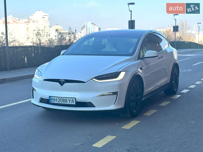 Tesla Model x (2022)