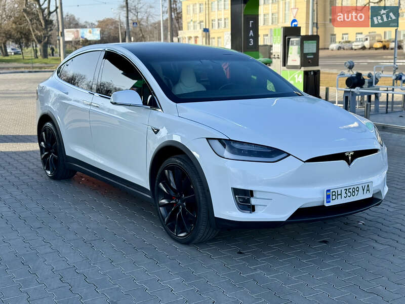 Tesla Model x (2018)