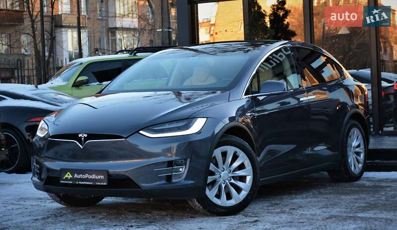 Tesla Model x (2018)