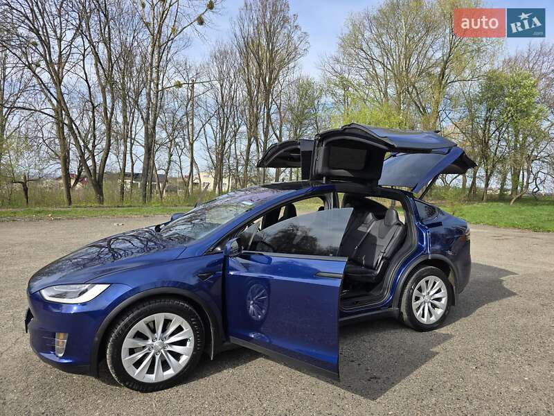 Tesla Model x (2018)