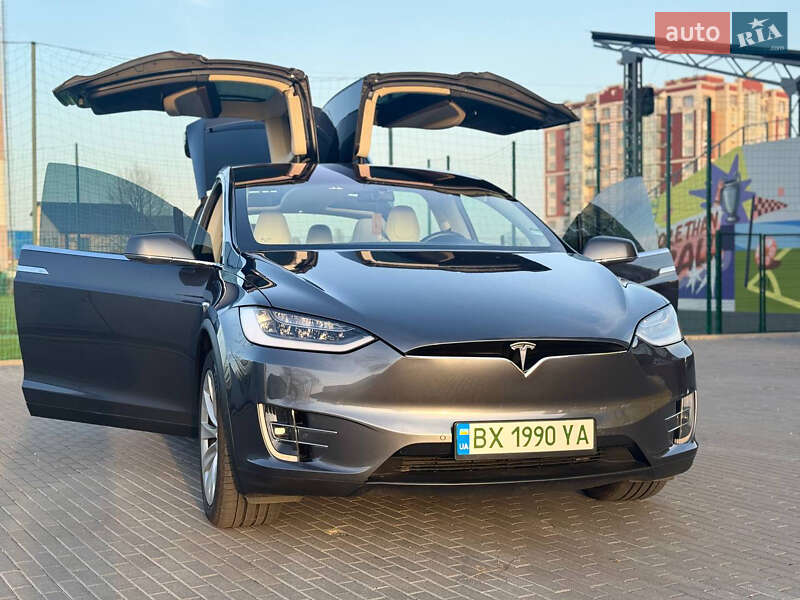 Tesla Model x (2018)