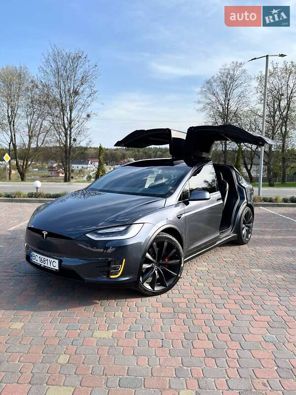 Tesla Model x (2016)
