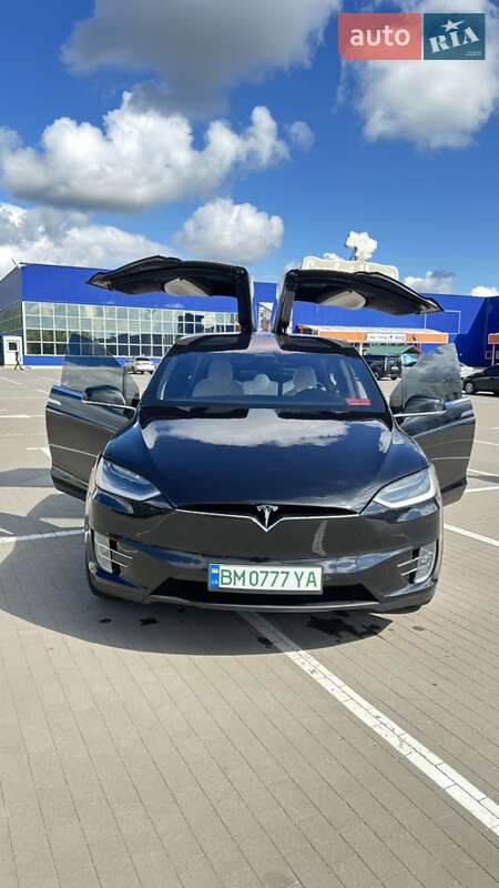 Tesla Model x (2018)