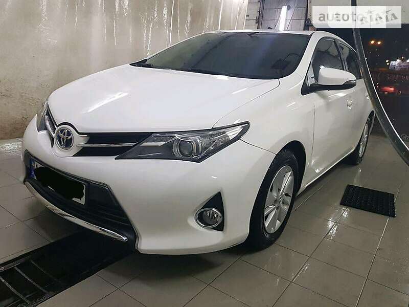 Toyota Auris (2013)
