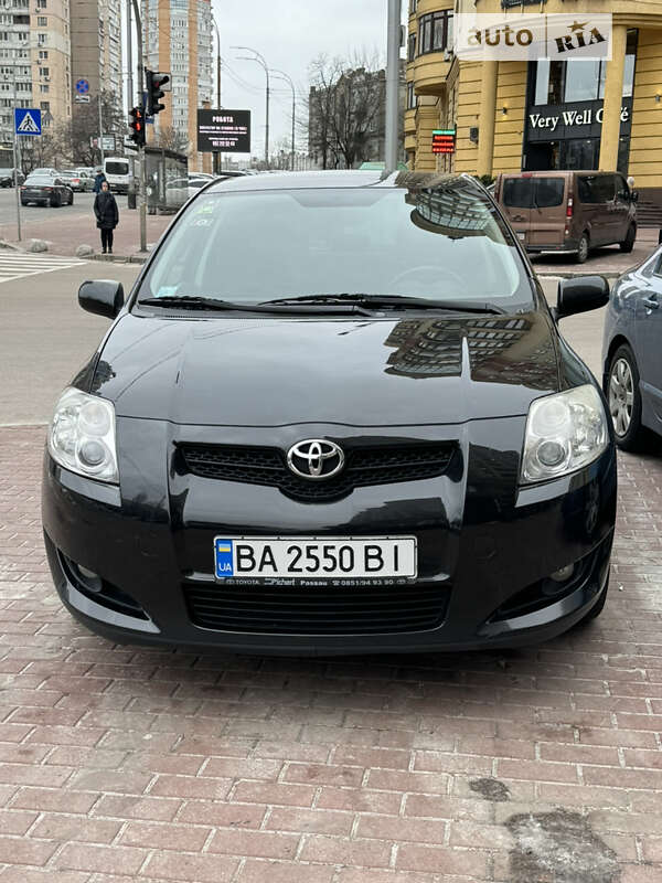 Toyota Auris (2008)