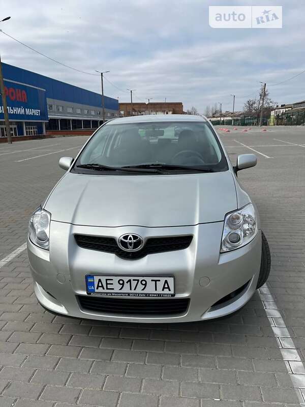 Toyota Auris (2007)