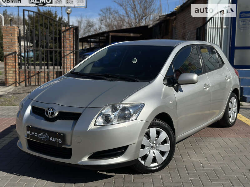 Toyota Auris (2007)
