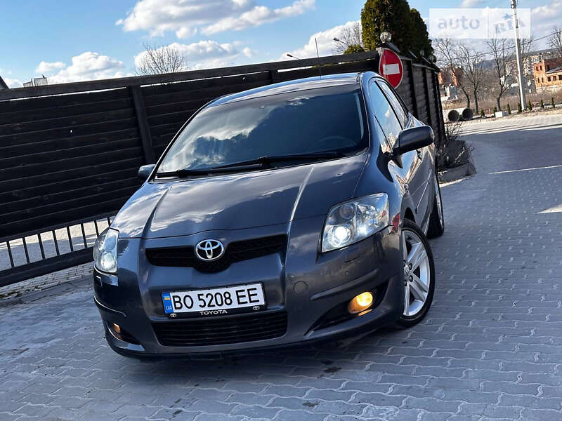 Toyota Auris (2008)