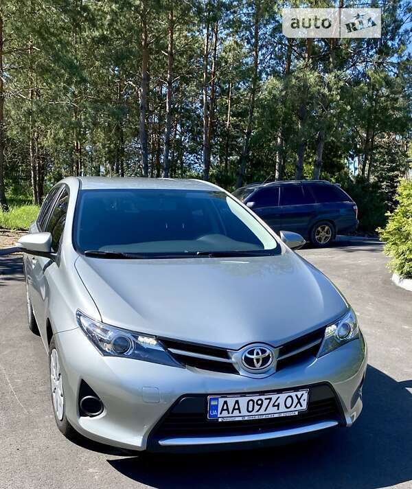 Toyota Auris (2013)