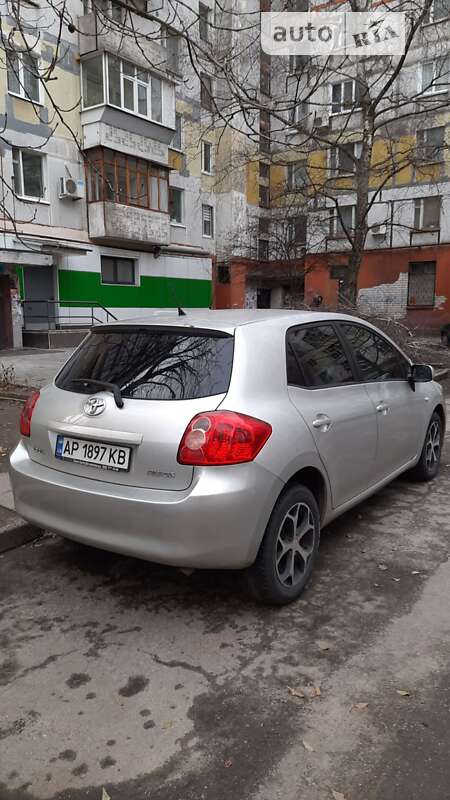 Toyota Auris (2008)
