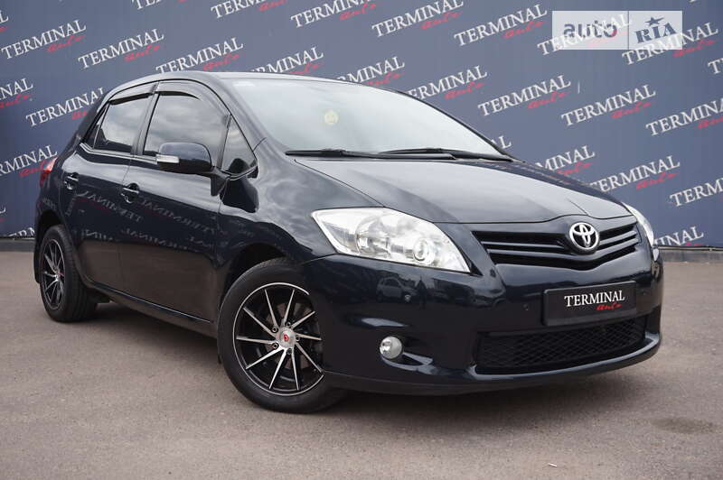 Toyota Auris (2011)
