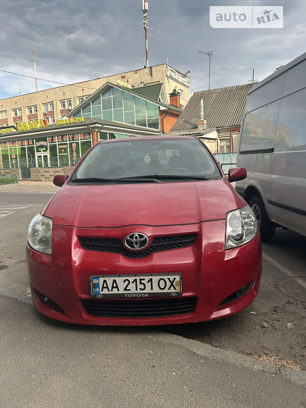 Toyota Auris (2007)