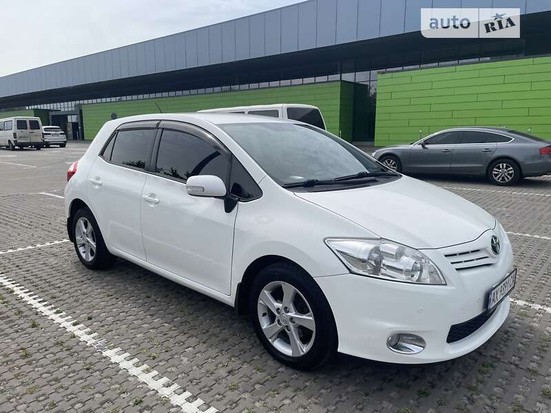 Toyota Auris (2012)