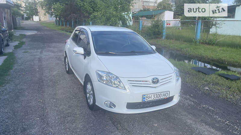 Toyota Auris (2011)